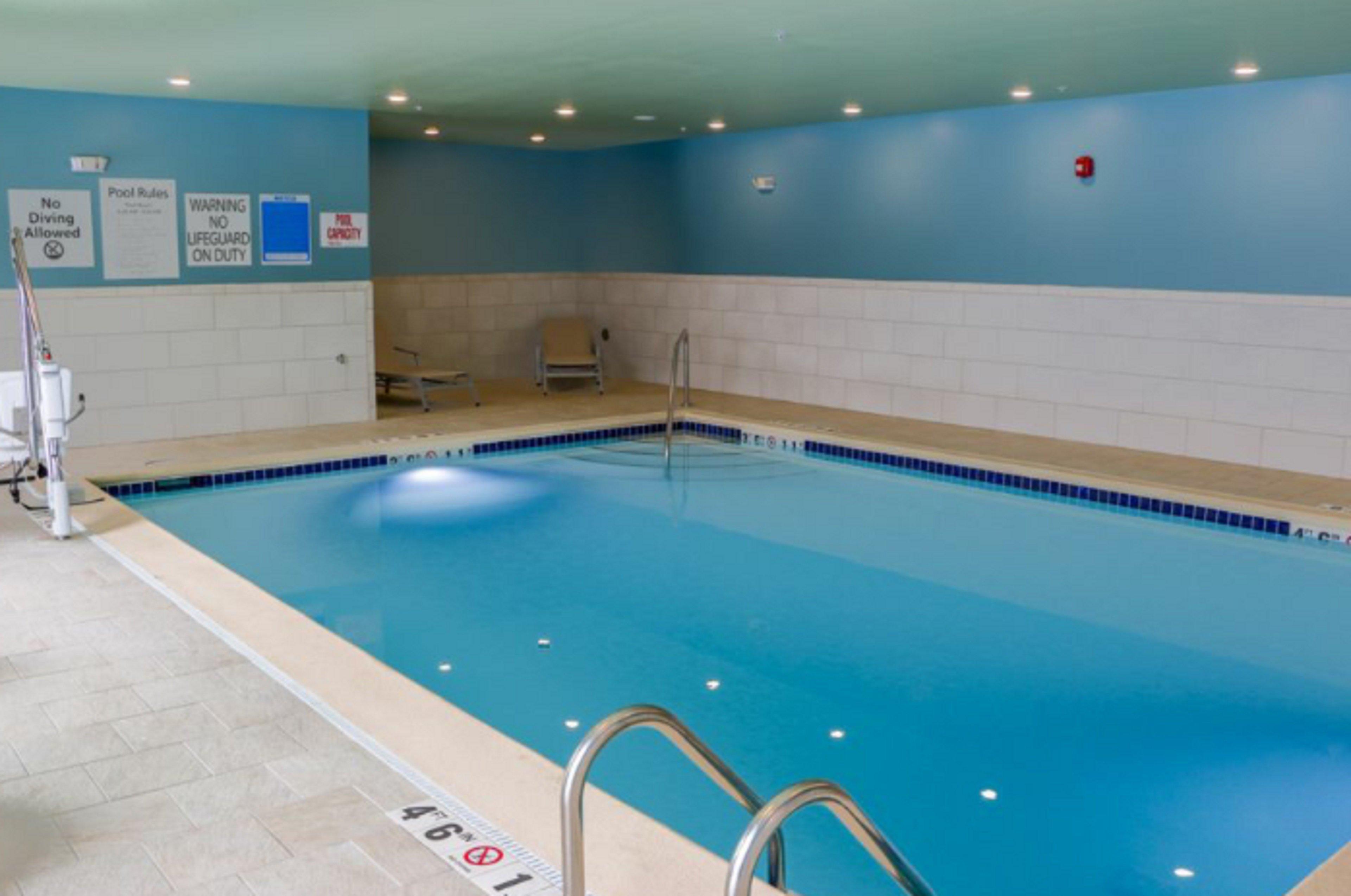Holiday Inn Express & Suites - Detroit North - Roseville By Ihg Luaran gambar