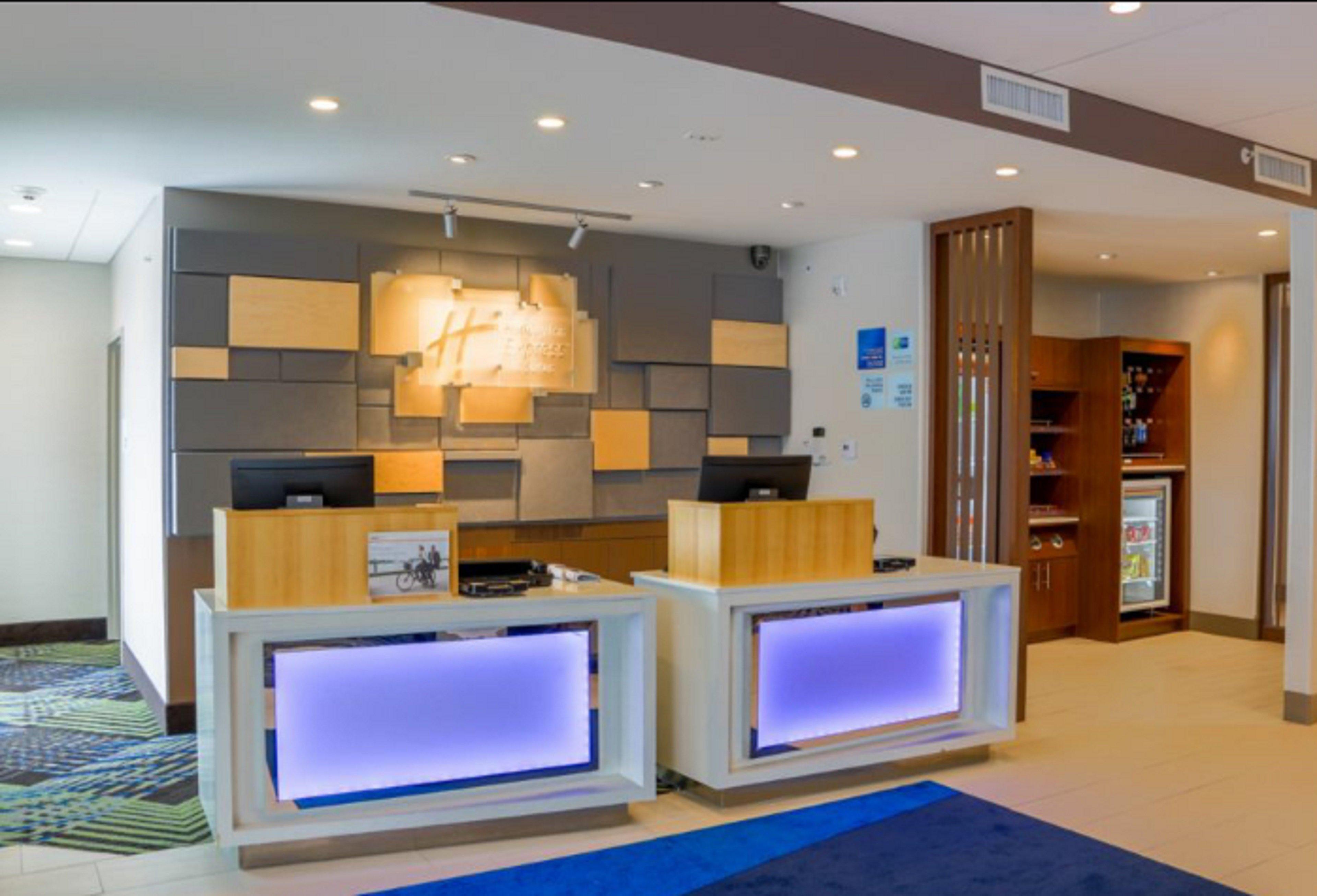 Holiday Inn Express & Suites - Detroit North - Roseville By Ihg Luaran gambar