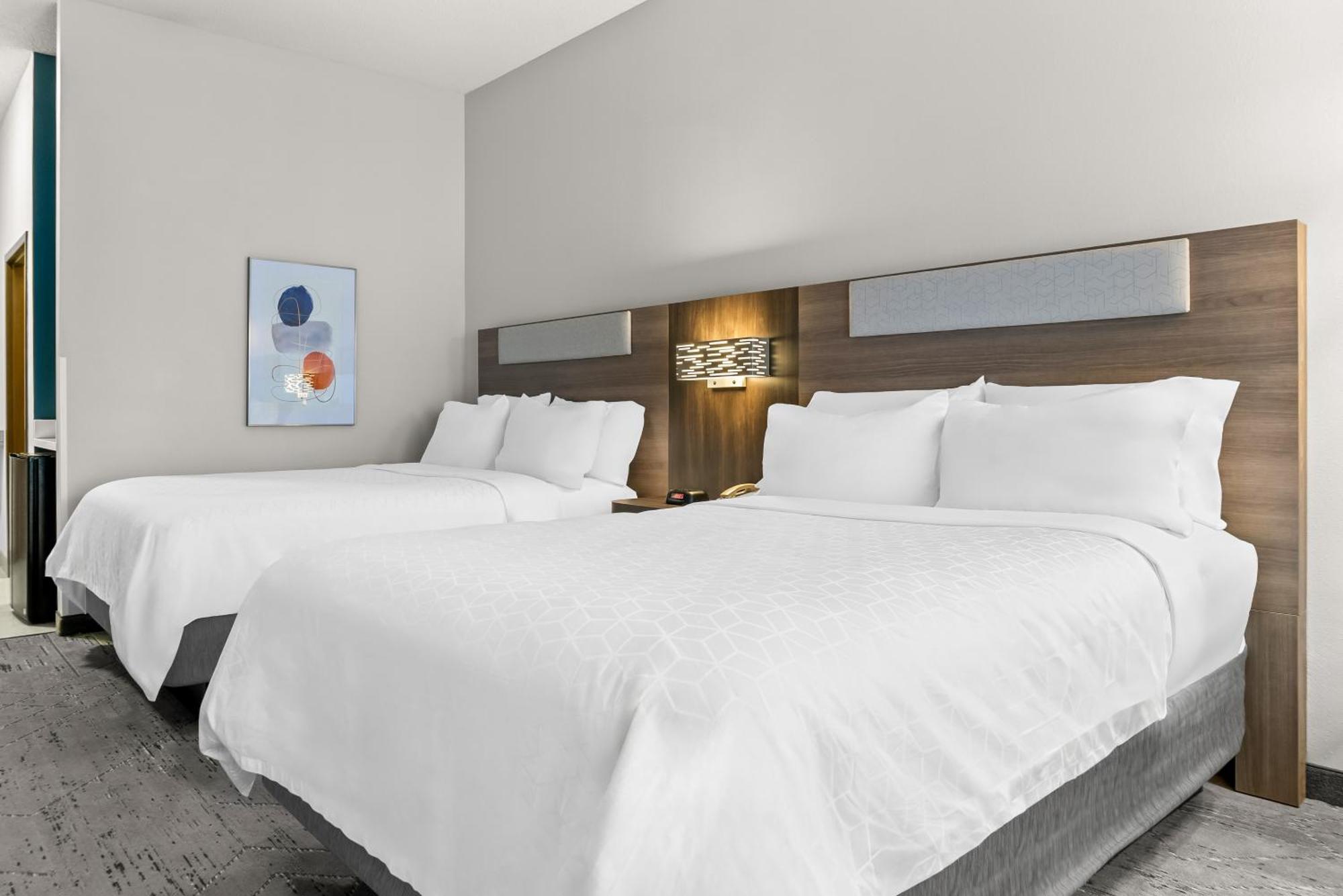 Holiday Inn Express & Suites - Detroit North - Roseville By Ihg Luaran gambar